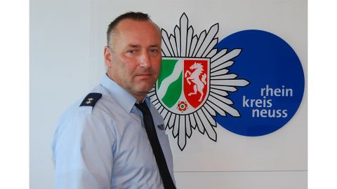 Das Bild zeigt den Bezirksbeamten Holger Jöschke