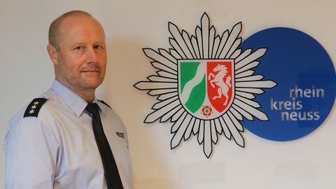 Das Bild zeigt den Bezirksbeamten Jürgen Kreuels