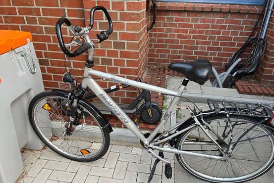 Ein Herrenrad der Marke Alu City Star