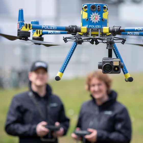 Bei der Polizei NRW sind zwei verschiedene Drohnen-Größen im Einsatz. Für beide gibt es unterschiedliche Lehrgänge.